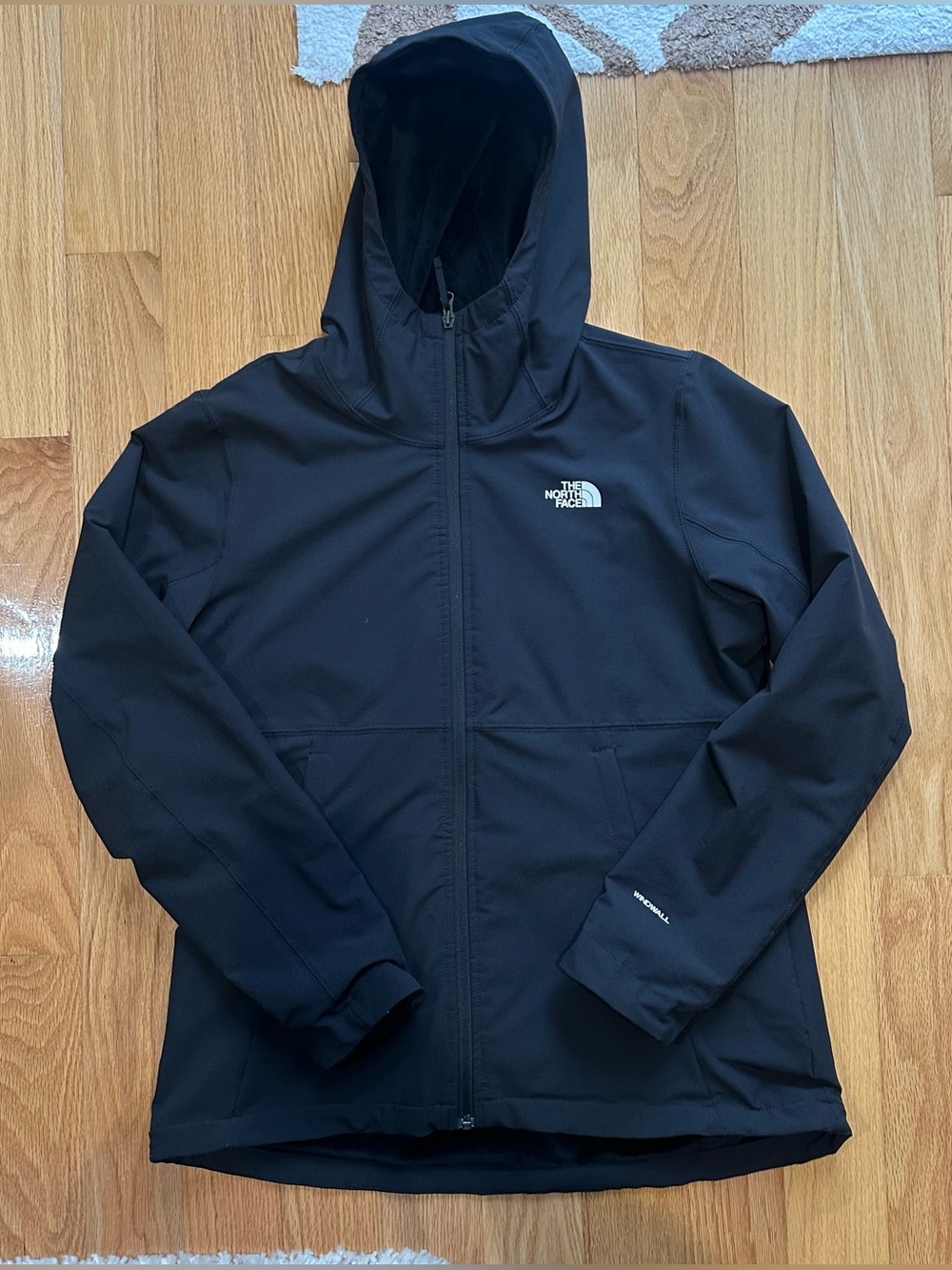 NWOT Women’s Large North Face Windwall Fur Lined Softshell Hooded Jacket